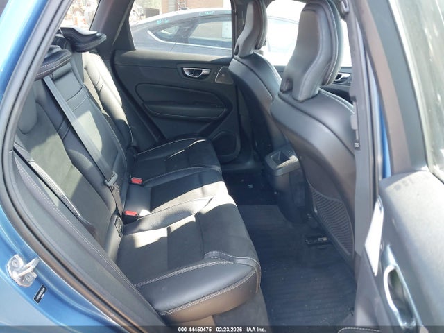 2019 VOLVO XC60 LYVA22RM9KB223224 Photo 7