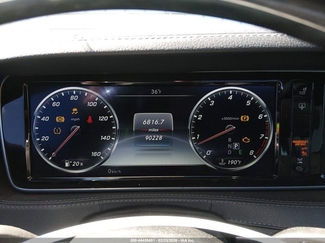 44450491 :رقم المزاد ، WDDUG8CB7HA335681 vin ، 2017 Mercedes-benz S 550 مزاد بيع