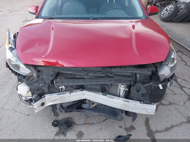KNDCB3LC0K5350572 KIA NIRO LX