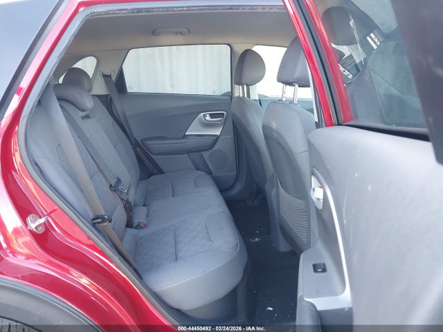KNDCB3LC0K5350572 KIA NIRO LX