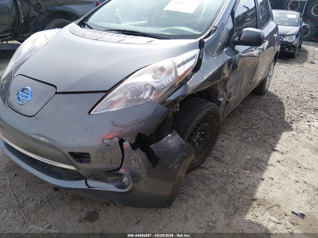 2015 NISSAN LEAF 1N4AZ0CP7FC325518 Photo 5