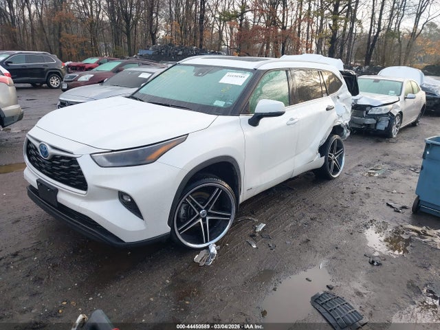 5TDGBRCH2NS555339 Toyota Highlander Hybrid Xle