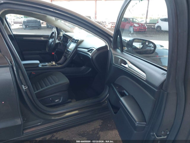 3FA6P0H76HR336079 Ford FUSION SE