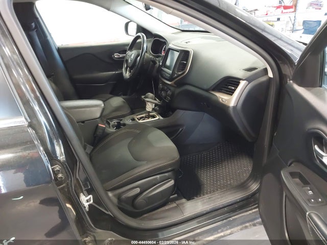 Продажа на аукционе авто 2016 Jeep Cherokee Latitude, vin: 1C4PJMCS0GW103930, номер лота: 44450604