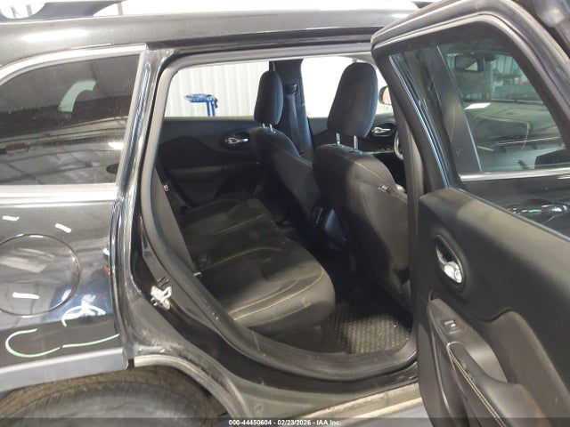 Продажа на аукционе авто 2016 Jeep Cherokee Latitude, vin: 1C4PJMCS0GW103930, номер лота: 44450604