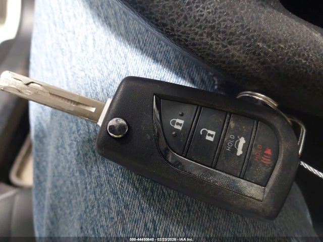 4T1C11BKXPU103990 Toyota CAMRY LE