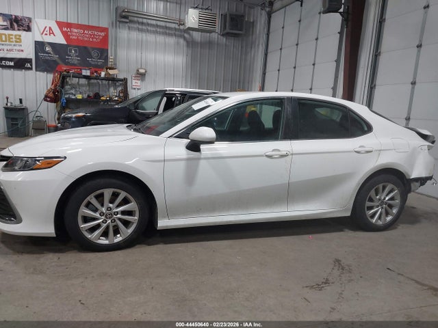 4T1C11BKXPU103990 Toyota CAMRY LE