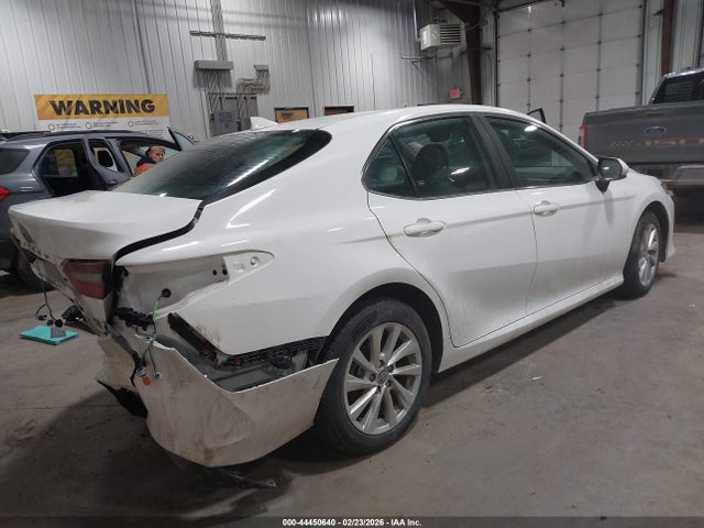4T1C11BKXPU103990 Toyota CAMRY LE