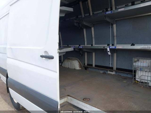 2016 Mercedes-benz Sprinter 2500 High  Roof მანქანა იყიდება აუქციონზე, vin: WD3PE8DD2GP360460, აუქციონის ნომერი: 44450646