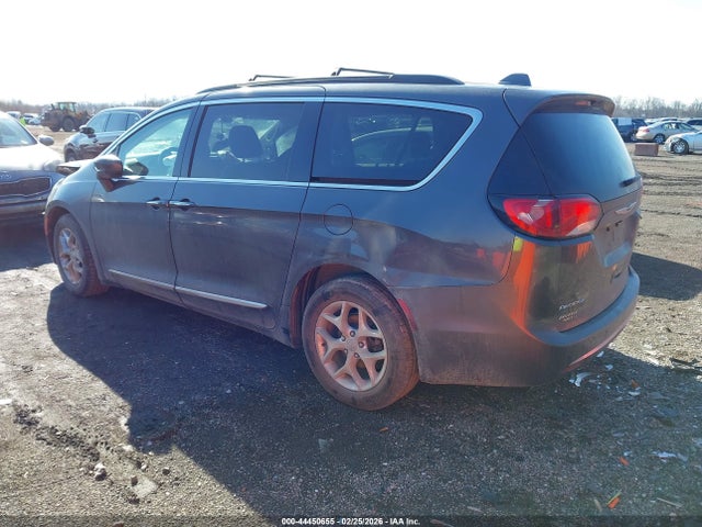 Aukcja sprzedaży 2017 Chrysler Pacifica Touring-l, vin: 2C4RC1BG7HR820804, numer aukcji: 44450655