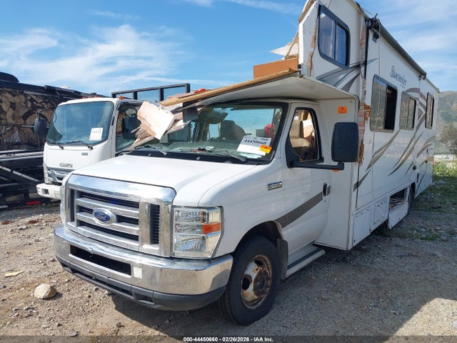 Ford E-450 Cutaway 2017 1FDXE4FS8GDC39004 Image 2