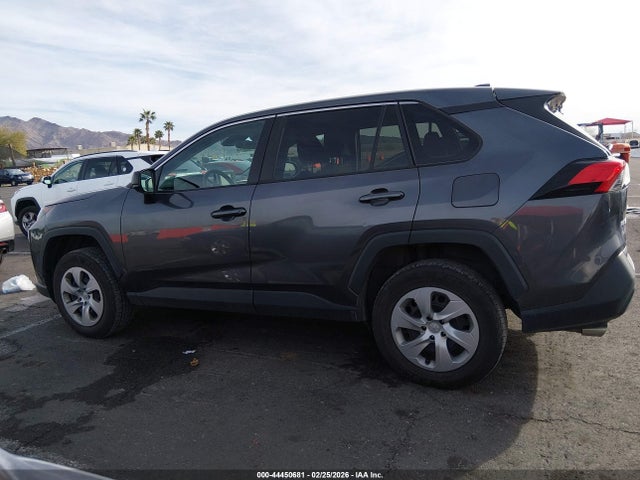 2T3H1RFV8NW215992 Toyota RAV4 LE