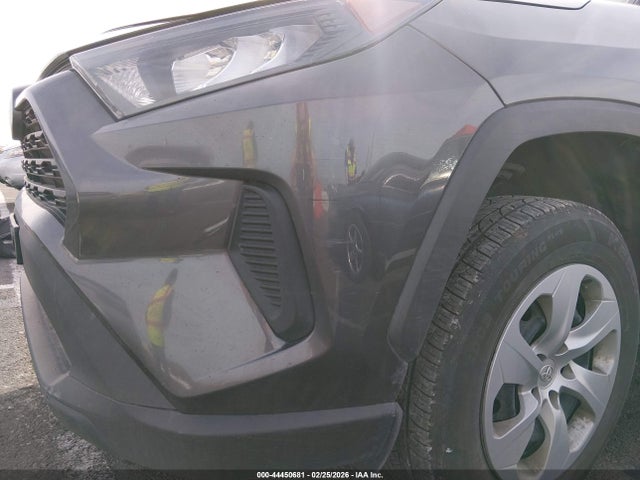 2T3H1RFV8NW215992 Toyota RAV4 LE