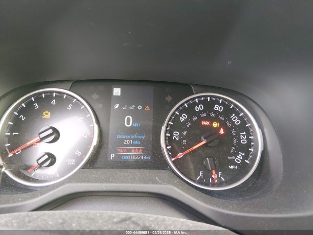 2T3H1RFV8NW215992 Toyota RAV4 LE