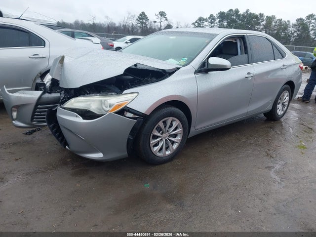 Toyota CAMRY LE 2015 4T4BF1FK9FR485960 Image 2