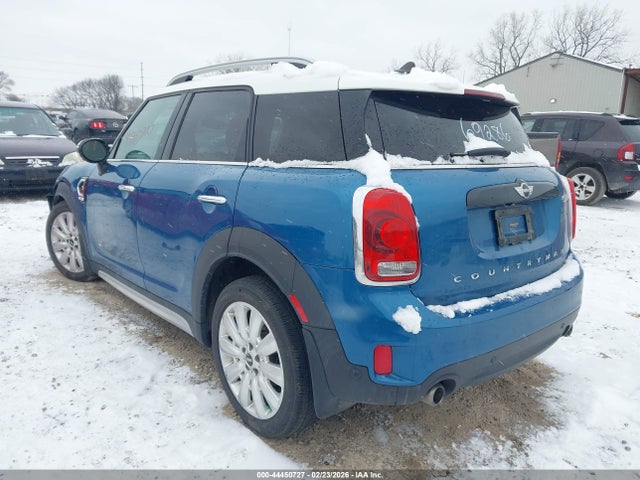 2018 MINI COUNTRYMAN WMZYT5C38J3E69286 Photo 2