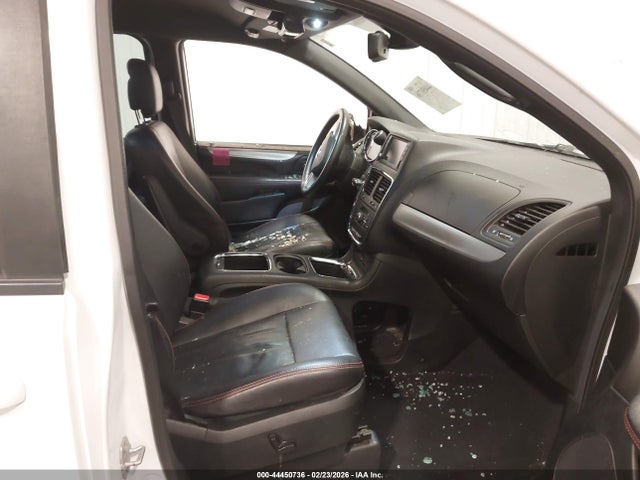 2C4RDGEG0KR534215 Dodge Grand Caravan Gt