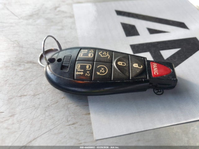 2016 Chrysler Town & Country Touring მანქანა იყიდება აუქციონზე, vin: 2C4RC1BG0GR305240, აუქციონის ნომერი: 44450802