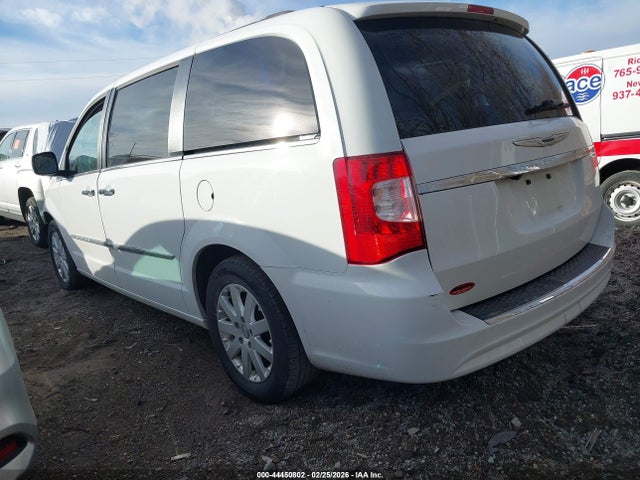 2016 Chrysler Town & Country Touring მანქანა იყიდება აუქციონზე, vin: 2C4RC1BG0GR305240, აუქციონის ნომერი: 44450802