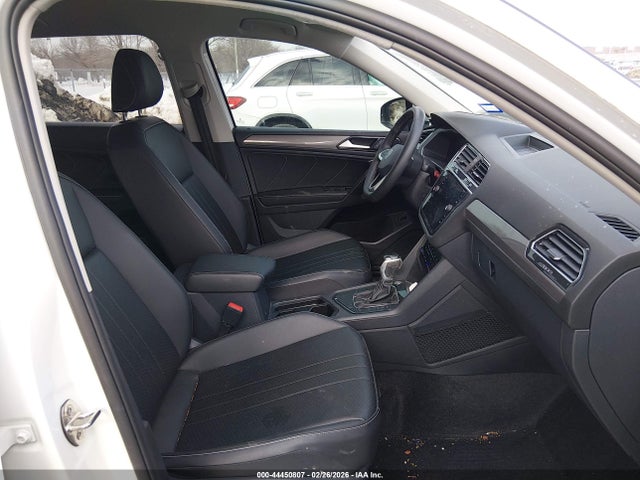 2024 VOLKSWAGEN TIGUAN 3VV3B7AX4RM050388 Photo 4