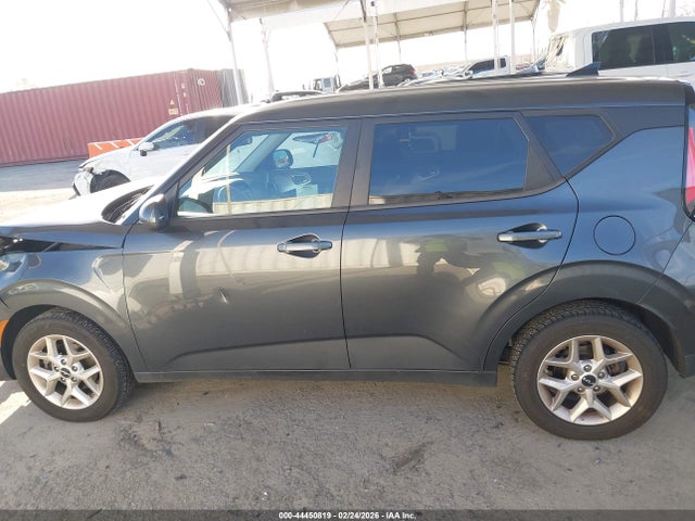 KNDJ23AU9R7915418 KIA SOUL LX