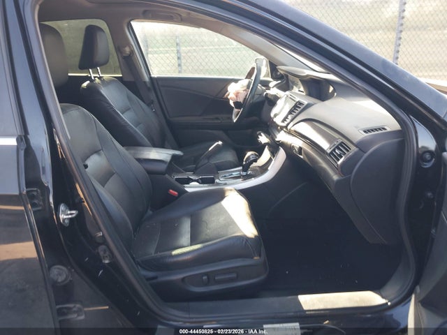 1HGCR2F86HA139049 Honda Accord Ex-l