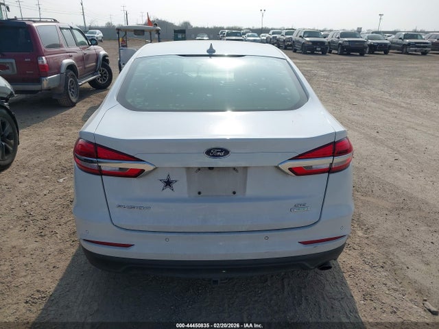3FA6P0HD1KR183723 Ford FUSION SE