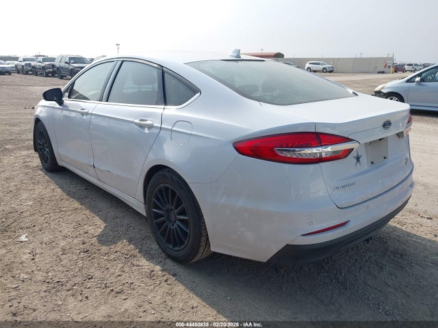 3FA6P0HD1KR183723 Ford FUSION SE