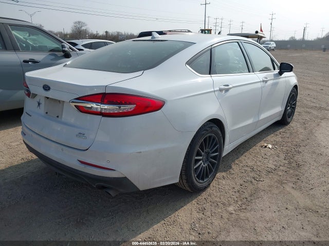 3FA6P0HD1KR183723 Ford FUSION SE