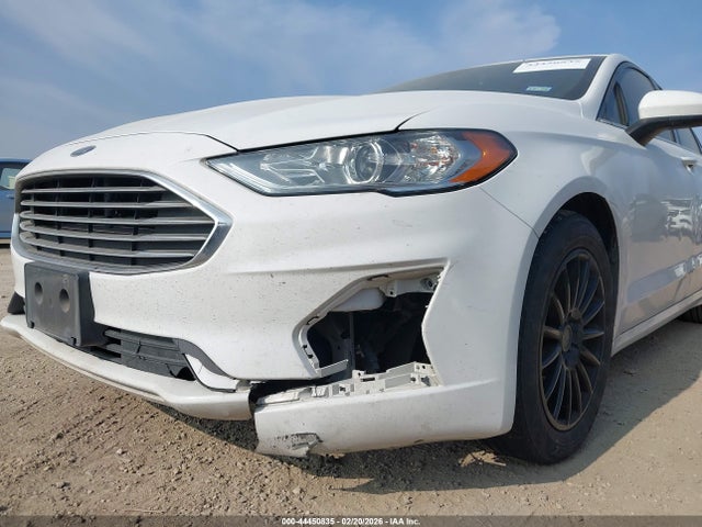 3FA6P0HD1KR183723 Ford FUSION SE