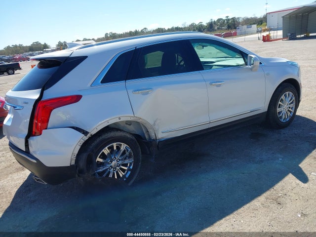 2017 CADILLAC XT5 1GYKNBRS3HZ309537 Photo 3