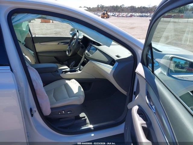2017 CADILLAC XT5 1GYKNBRS3HZ309537 Photo 4