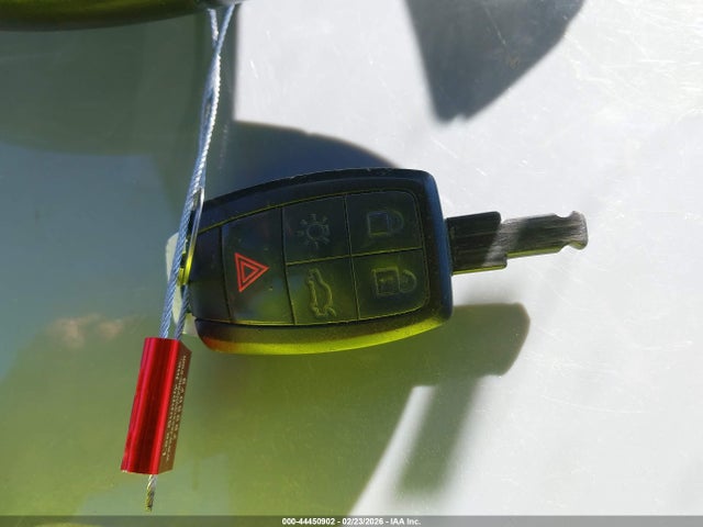 2011 VOLVO C70 YV1672MC4BJ107372 Photo 10