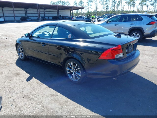 2011 VOLVO C70 YV1672MC4BJ107372 Photo 2