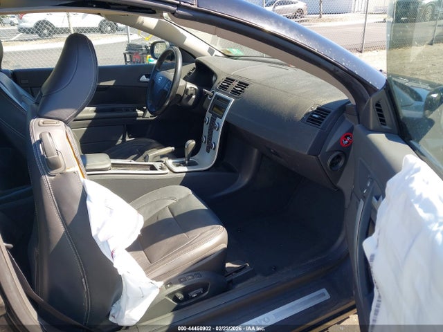 2011 VOLVO C70 YV1672MC4BJ107372 Photo 4
