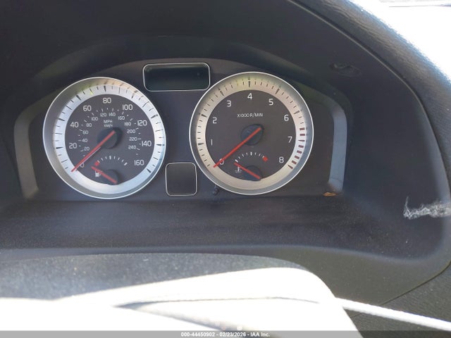 2011 VOLVO C70 YV1672MC4BJ107372 Photo 6