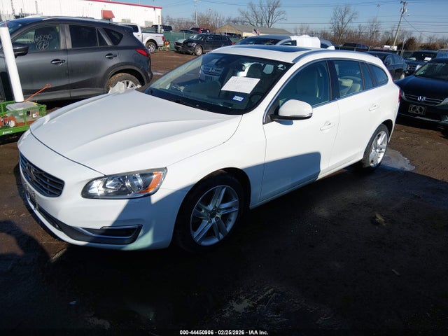 2015 VOLVO V60 YV140MEC9F1197355 Photo 1