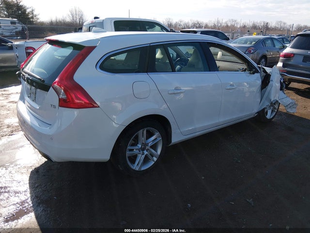 2015 VOLVO V60 YV140MEC9F1197355 Photo 3