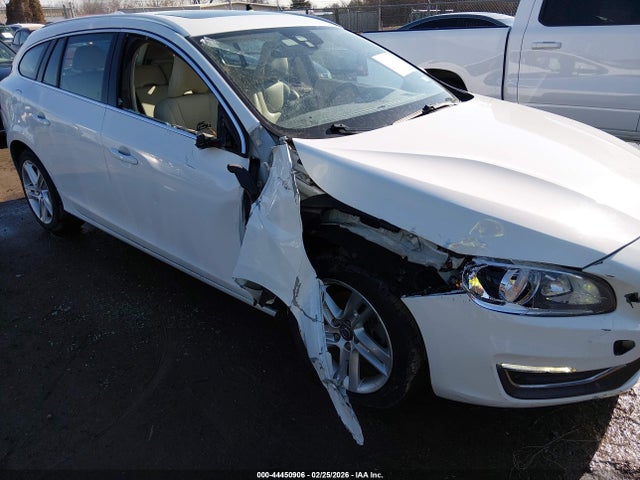 2015 VOLVO V60 YV140MEC9F1197355 Photo 5