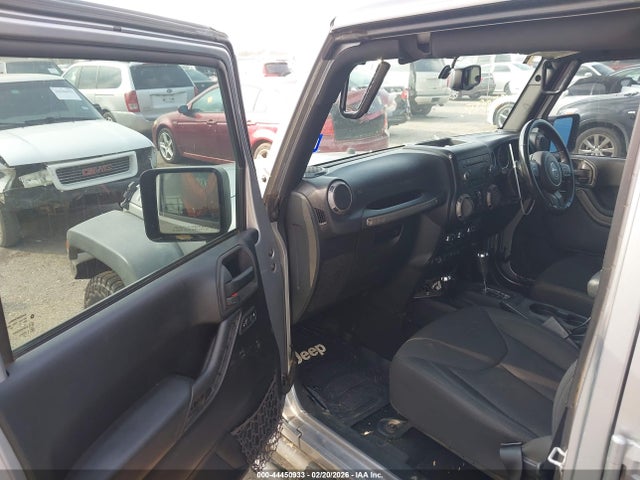 2015 JEEP WRANGLER UNLIMITED 1C4BJWKGXFL670472 Photo 4
