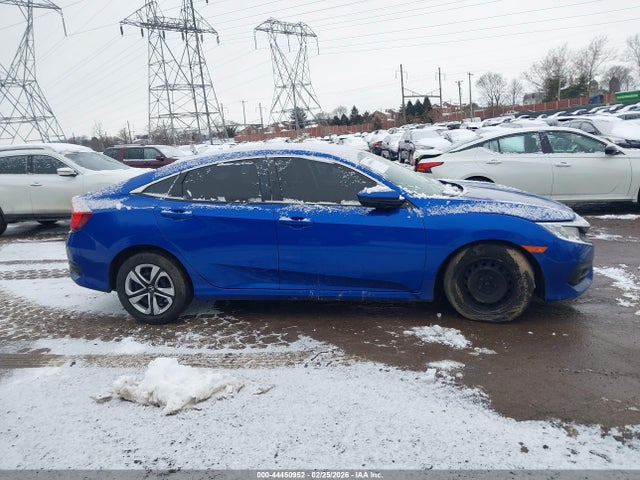 Honda Civic Lx 2018 2HGFC2F52JH504063 Image 14