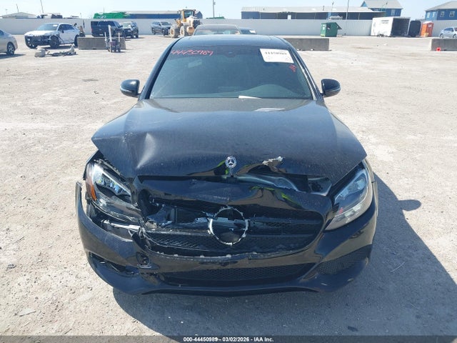 Продаж на аукціоні авто 2018 Mercedes-benz C 300 4matic, vin: 55SWF4KB1JU282617, номер лоту: 44450989