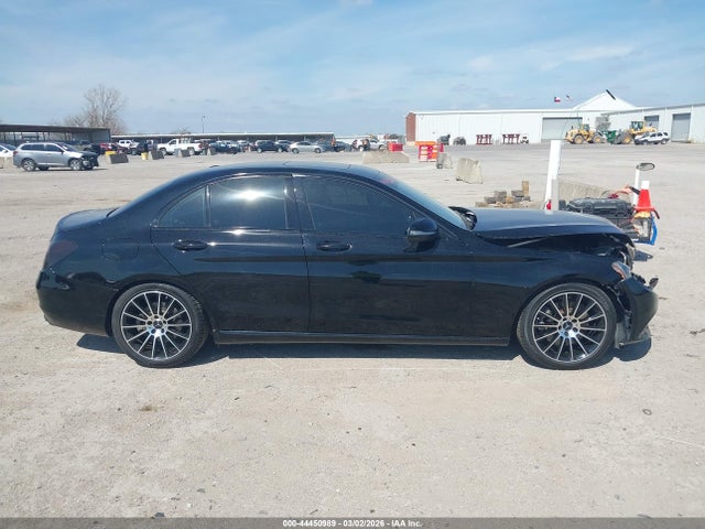 Продаж на аукціоні авто 2018 Mercedes-benz C 300 4matic, vin: 55SWF4KB1JU282617, номер лоту: 44450989
