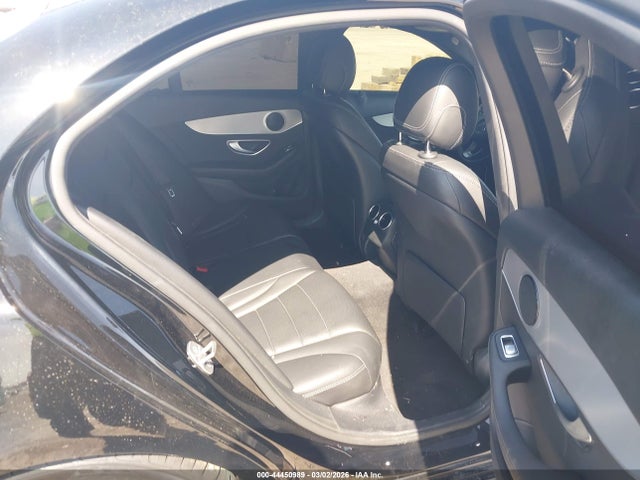 Продаж на аукціоні авто 2018 Mercedes-benz C 300 4matic, vin: 55SWF4KB1JU282617, номер лоту: 44450989