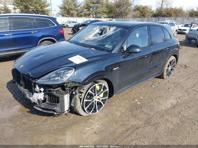 WP1AH2AYXMDA38121 Porsche Cayenne E-hybrid Turbo S