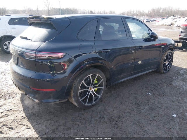 WP1AH2AYXMDA38121 Porsche Cayenne E-hybrid Turbo S