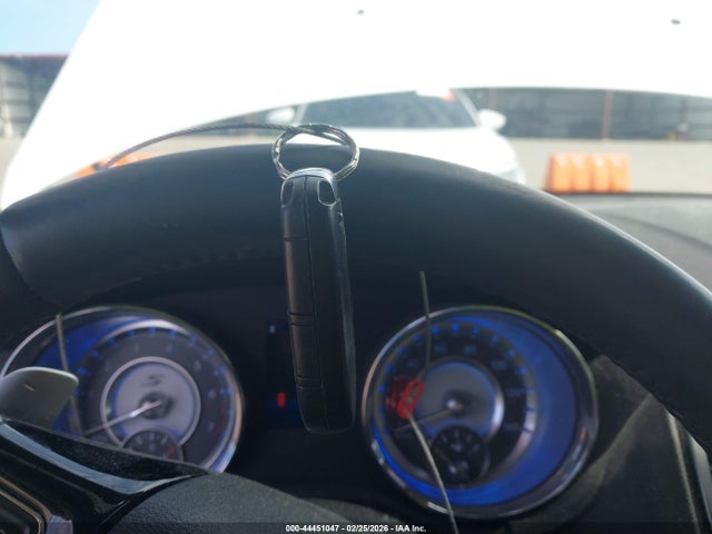 2014 Chrysler 300 300s მანქანა იყიდება აუქციონზე, vin: 2C3CCABG6EH222120, აუქციონის ნომერი: 44451047