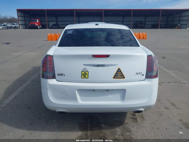 2014 Chrysler 300 300s მანქანა იყიდება აუქციონზე, vin: 2C3CCABG6EH222120, აუქციონის ნომერი: 44451047