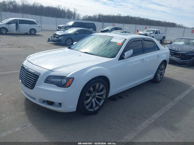 2014 Chrysler 300 300s მანქანა იყიდება აუქციონზე, vin: 2C3CCABG6EH222120, აუქციონის ნომერი: 44451047