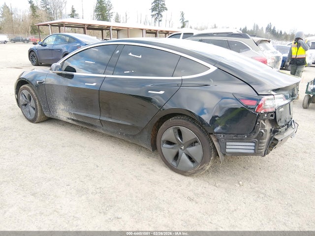 2019 TESLA MODEL 3 5YJ3E1EA4KF305611 Photo 2